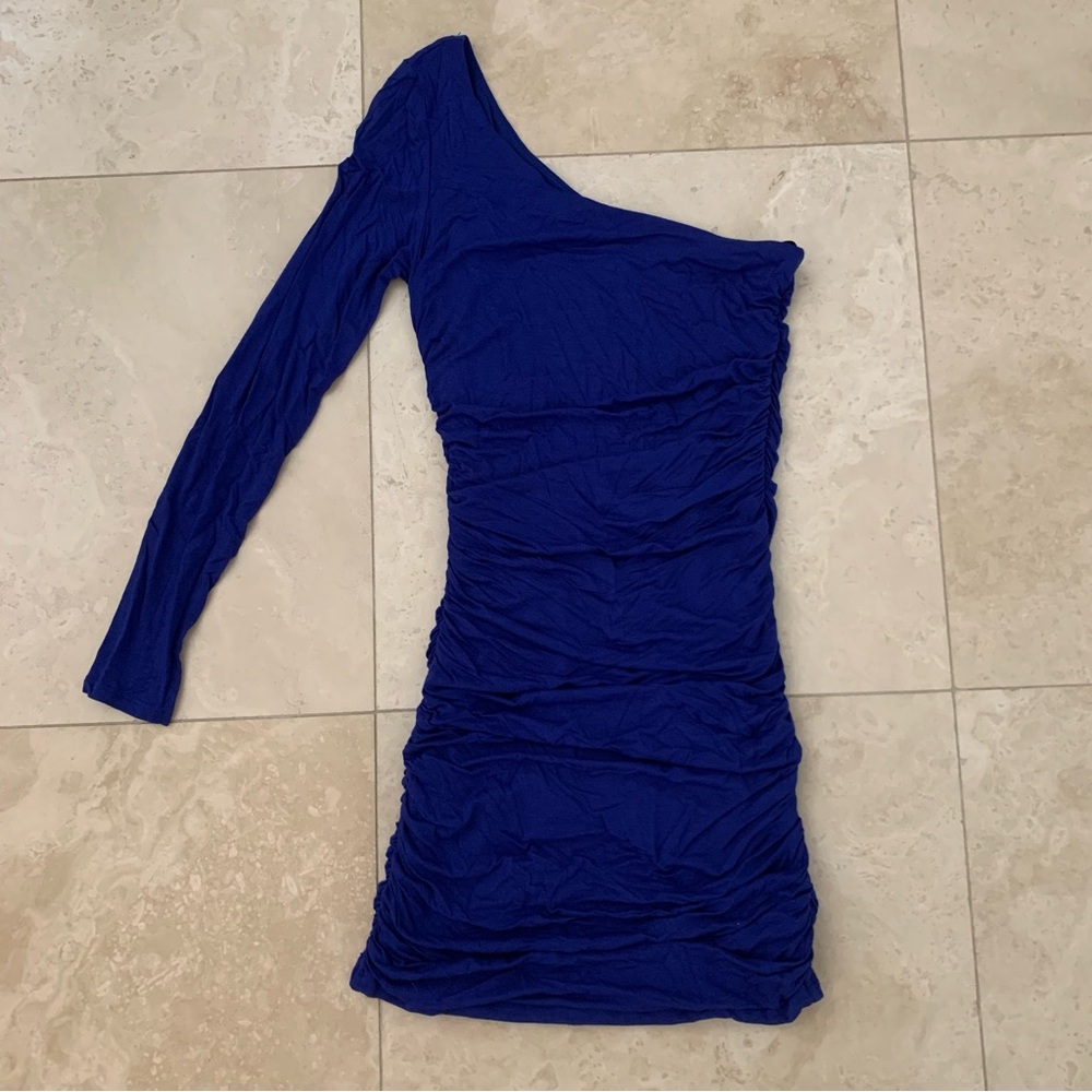 One shoulder dress